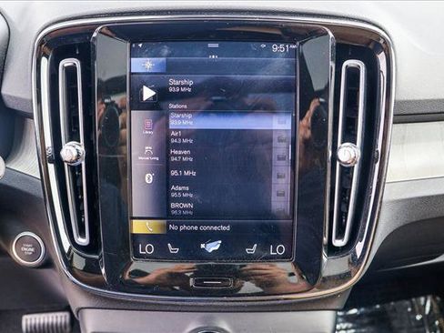 Used 2022 Volvo XC40 T5 Inscription w/ Climate Package AWD/4WD image 17