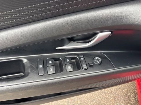 Used 2023 Hyundai Elantra SEL w/ Preferred Accessory Package image 15