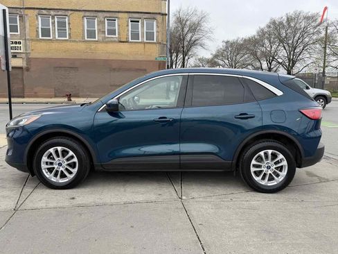 Used 2020 Ford Escape SE image 8