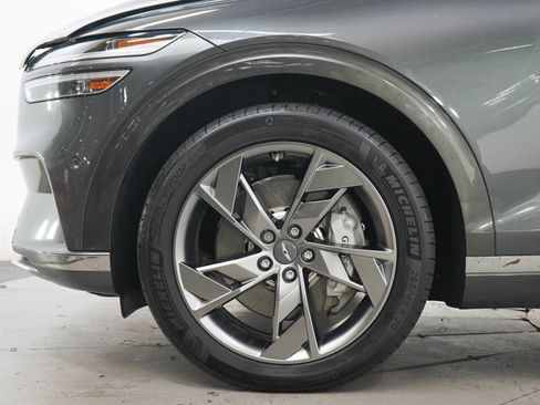 Used 2023 Genesis Electrified GV70 AWD/4WD image 29