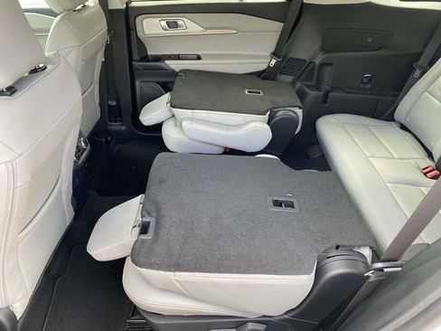 New 2026 Ford Explorer Active image 11