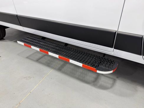 Used 2025 RAM ProMaster 2500 w/ Convenience Group FWD image 21