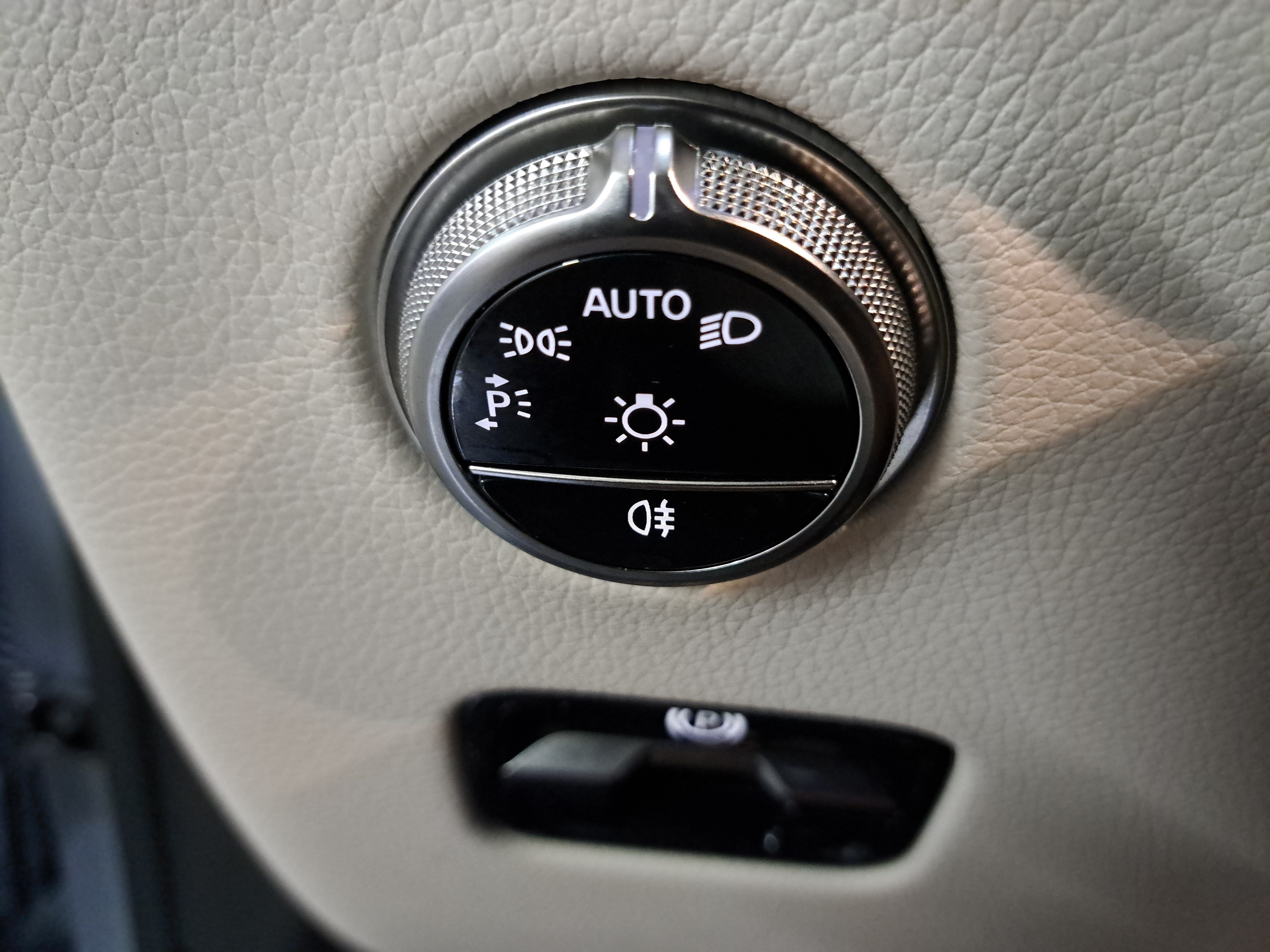 Used 2026 Mercedes-Benz GLC 300 image 28