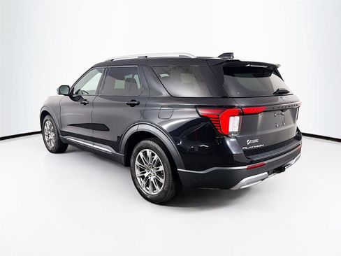 Used 2025 Ford Explorer Platinum AWD/4WD image 9