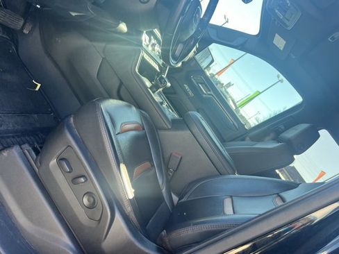 Used 2022 GMC Sierra 1500 AT4 w/ AT4 Premium Package image 15