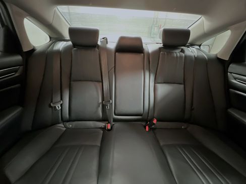 Used 2018 Honda Accord Touring image 33
