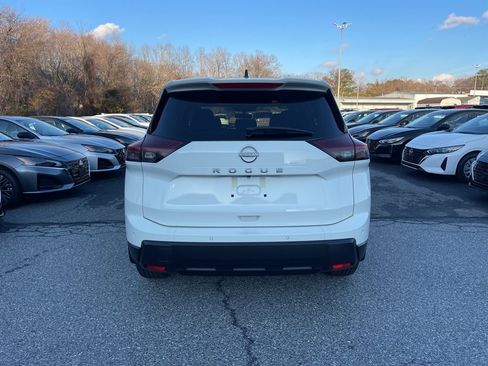 New 2026 Nissan Rogue S image 5