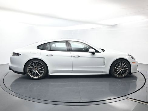 Certified 2023 Porsche Panamera Platinum Edition image 16