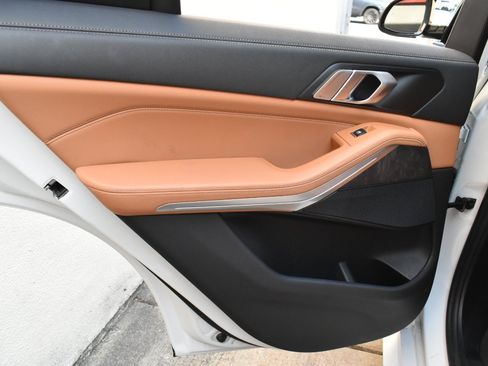 Used 2023 BMW X5 sDrive40i w/ M Sport Package RWD image 18