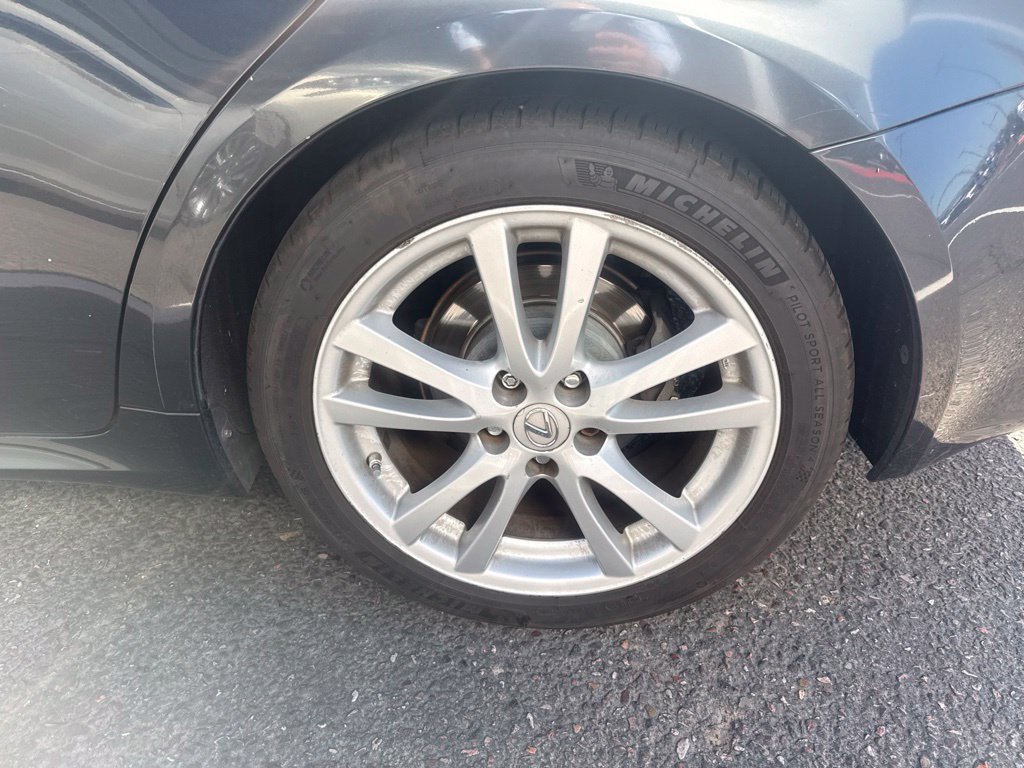 Used 2007 Lexus IS 250 w/ Premium Pkg RWD image 10