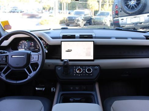 Used 2024 Land Rover Defender 130 X image 37