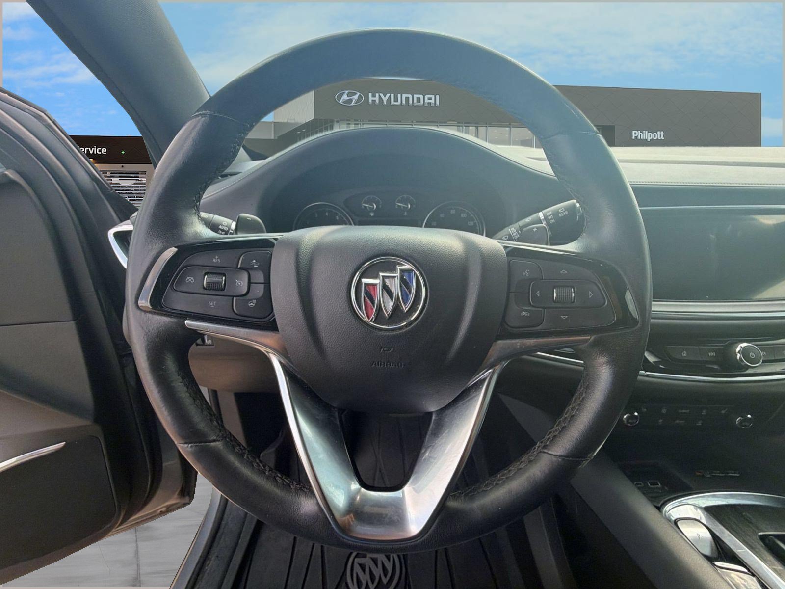 Used 2024 Buick Enclave Essence w/ Sport Touring Edition FWD image 11