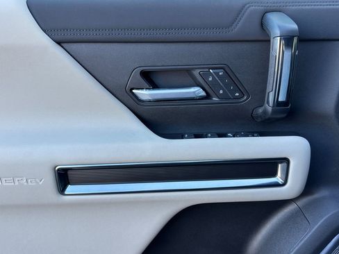 New 2026 GMC Hummer EV 4x4 Crew Cab image 10