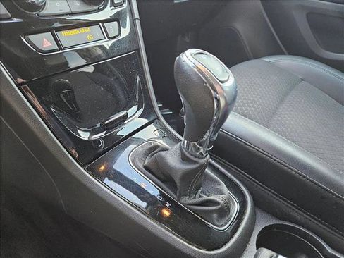 Used 2018 Buick Encore Preferred image 18