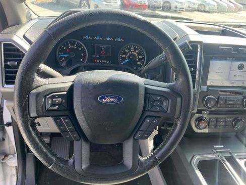 Used 2016 Ford F150 XLT w/ Equipment Group 302A Luxury AWD/4WD image 15