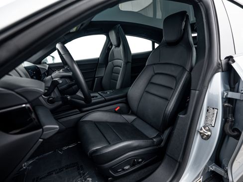 Certified 2021 Porsche Taycan image 5