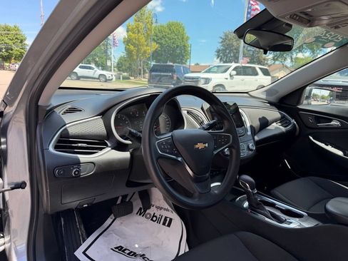 Used 2024 Chevrolet Malibu LT FWD image 12