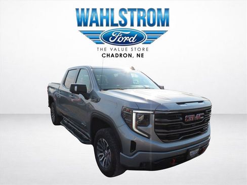 Used 2023 GMC Sierra 1500 AT4 w/ AT4 Premium Package AWD/4WD image 7