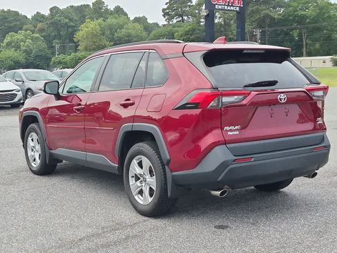 Used 2021 Toyota RAV4 XLE AWD/4WD image 6