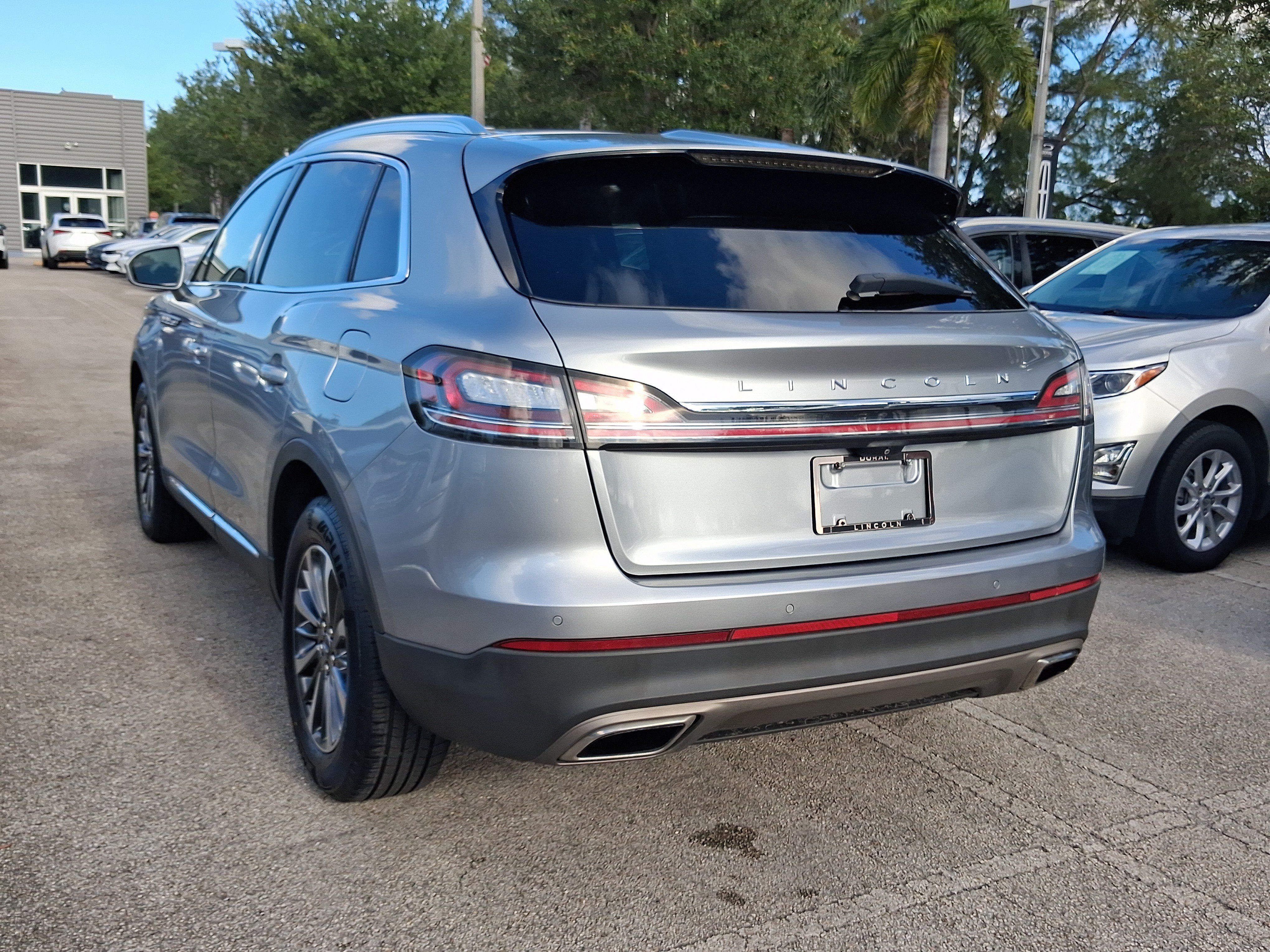 Certified 2023 Lincoln Nautilus FWD w/ Premium Package image 3