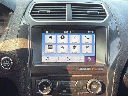 Used 2017 Ford Explorer XLT w/ Equipment Group 201A image 18