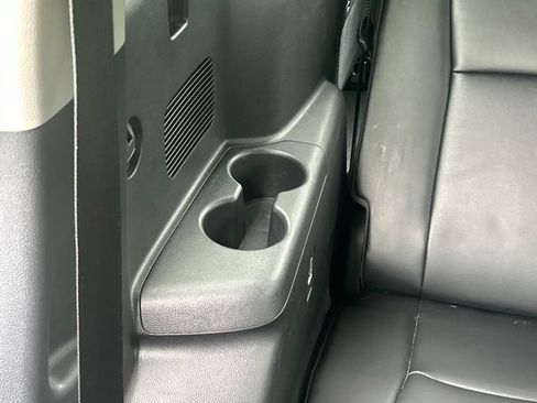 Used 2021 Toyota Highlander XLE AWD/4WD image 50