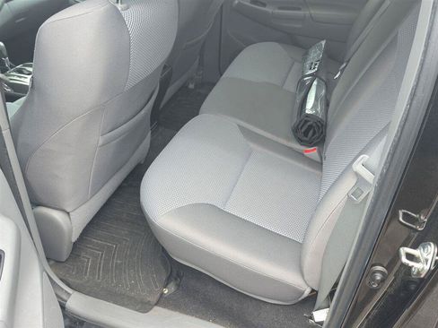 Used 2014 Toyota Tacoma 4x4 Double Cab w/ TRD Sport Package image 4