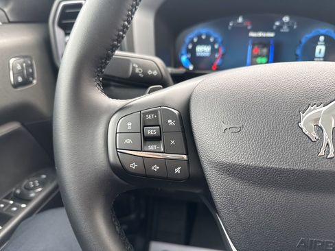 Used 2025 Ford Bronco Sport Badlands image 18