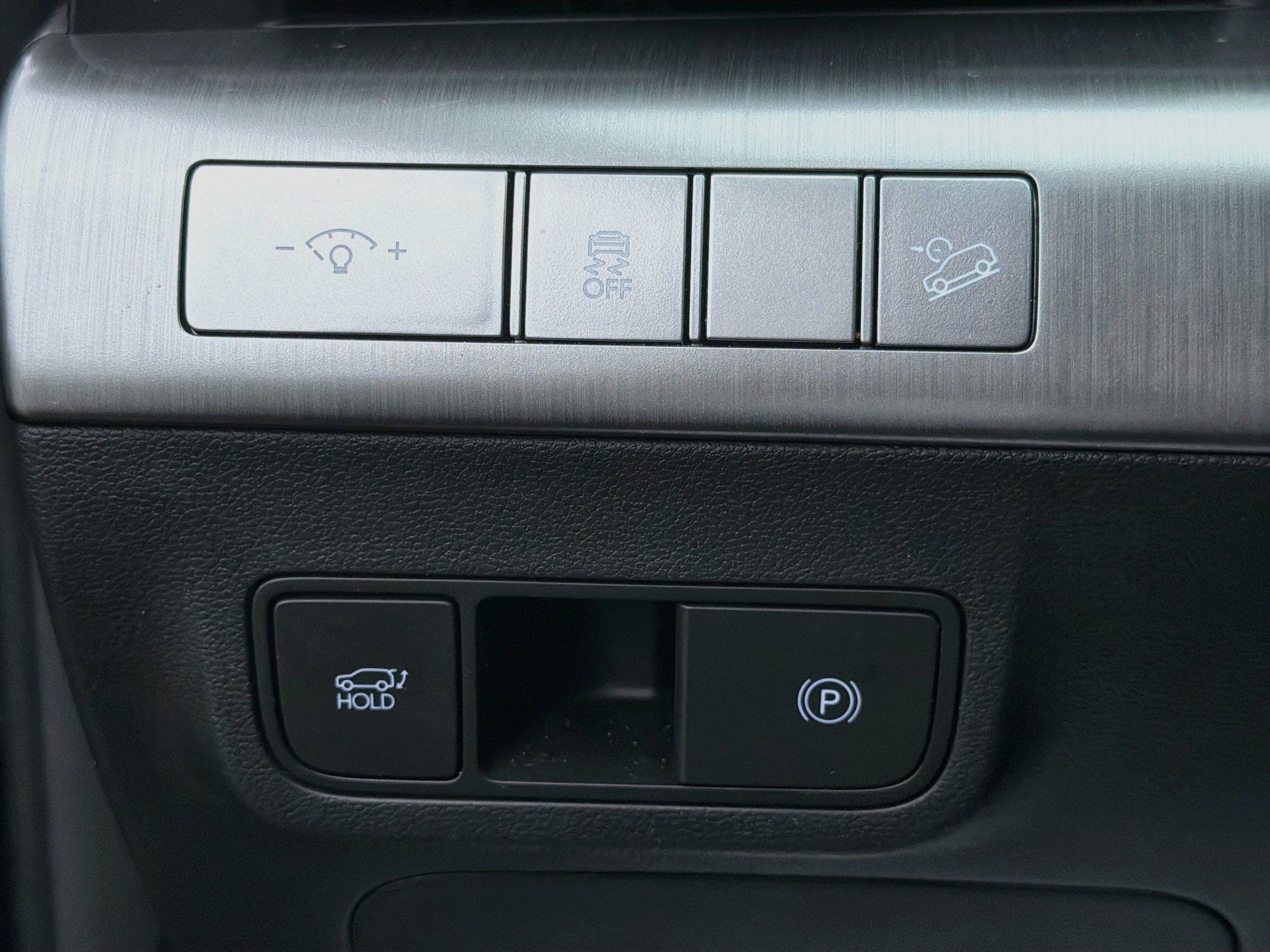 Used 2024 Hyundai Kona Limited FWD image 36