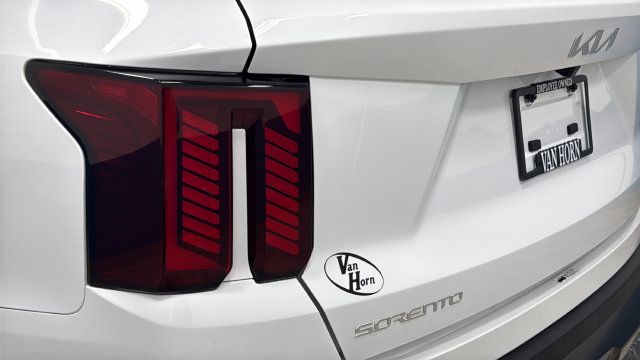 Used 2024 Kia Sorento SX AWD/4WD image 35