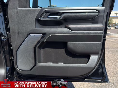 Used 2025 GMC Sierra 2500 AT4X AWD/4WD image 28