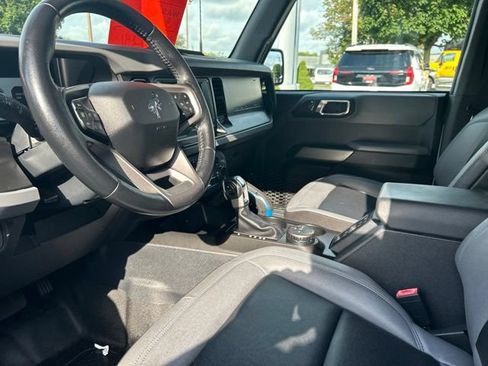 Used 2022 Ford Bronco Black Diamond AWD/4WD image 16
