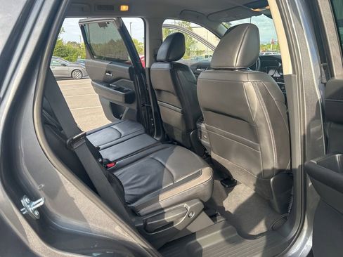 Certified 2025 Nissan Pathfinder SL FWD image 28