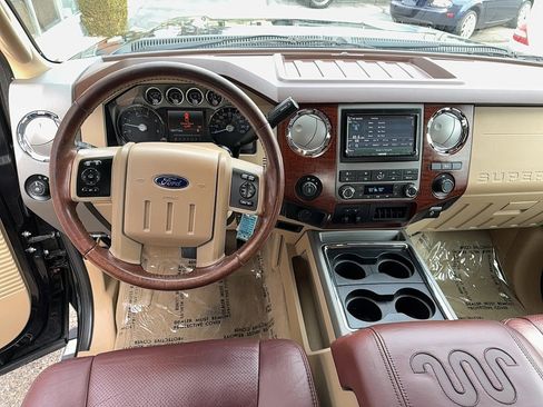 Used 2012 Ford F250 King Ranch w/ King Ranch w/Chrome Pkg image 7