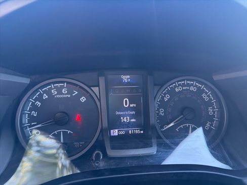 Used 2019 Toyota Tacoma TRD Off-Road image 13