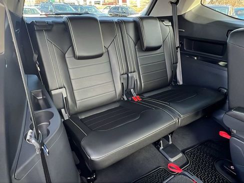 Certified 2025 Volkswagen Atlas SEL image 16