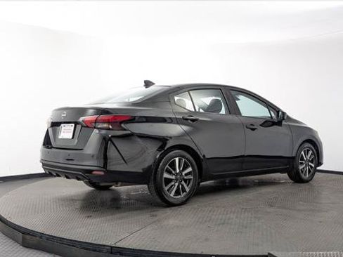 Used 2025 Nissan Versa SV FWD image 8
