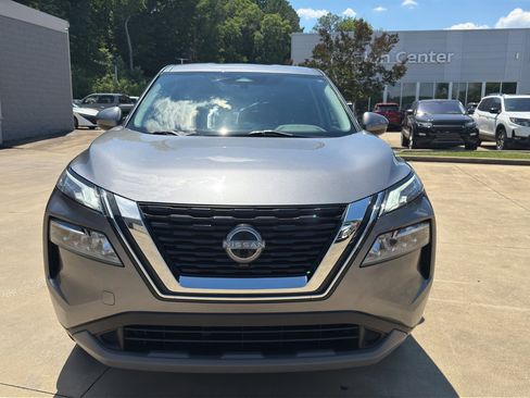 Used 2023 Nissan Rogue SV FWD image 8