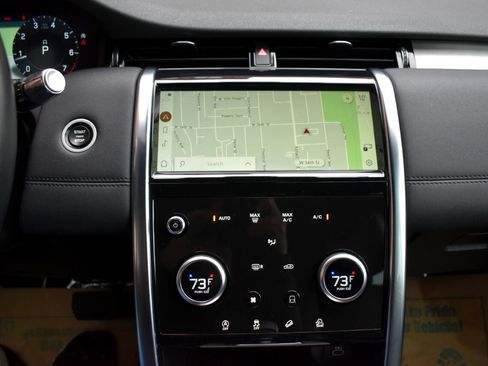 Used 2021 Land Rover Discovery Sport SE image 26