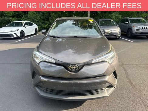 Used 2018 Toyota C-HR XLE FWD image 11