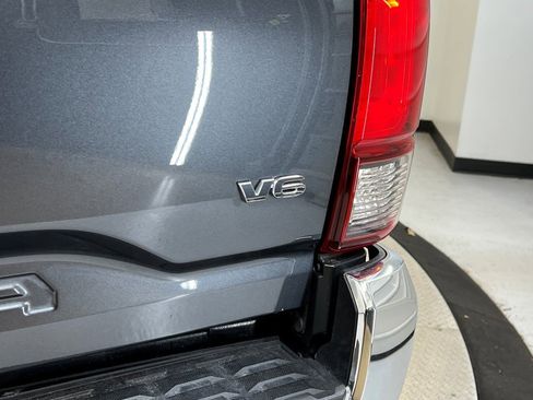 Used 2020 Toyota Tacoma SR5 image 10