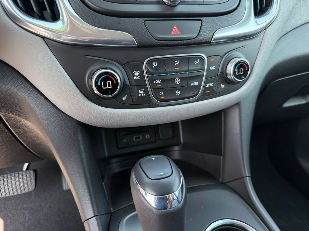 Used 2019 Chevrolet Equinox LT FWD image 21