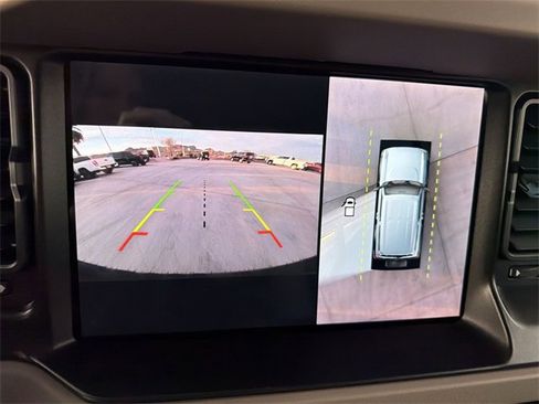 Used 2023 Ford Bronco Wildtrak image 21