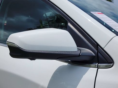 Certified 2024 Chevrolet Equinox LT AWD/4WD image 13