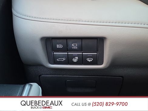 Used 2020 Toyota Highlander Platinum image 25