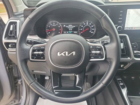Used 2022 Kia Sorento S w/ Panoramic Sunroof Package image 27