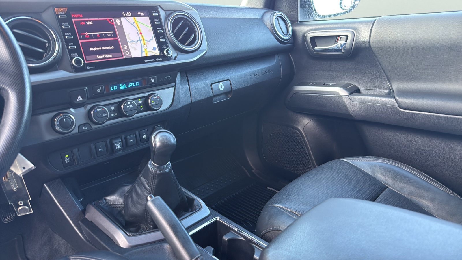 Used 2020 Toyota Tacoma TRD Off-Road w/ TRD Premium Off Road Package AWD/4WD image 19