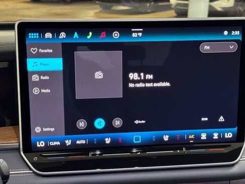 New 2026 Volkswagen Tiguan SEL R-Line AWD/4WD image 17