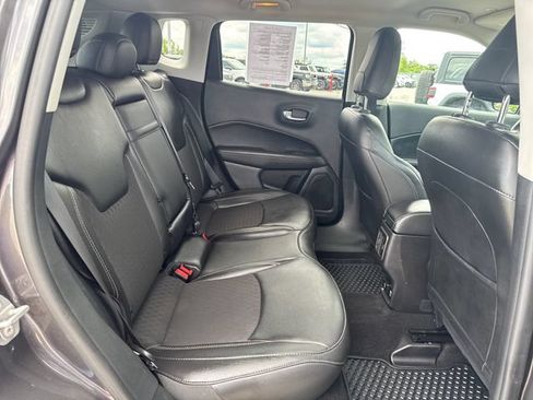 Used 2019 Jeep Compass Latitude w/ Popular Equipment Group AWD/4WD image 29