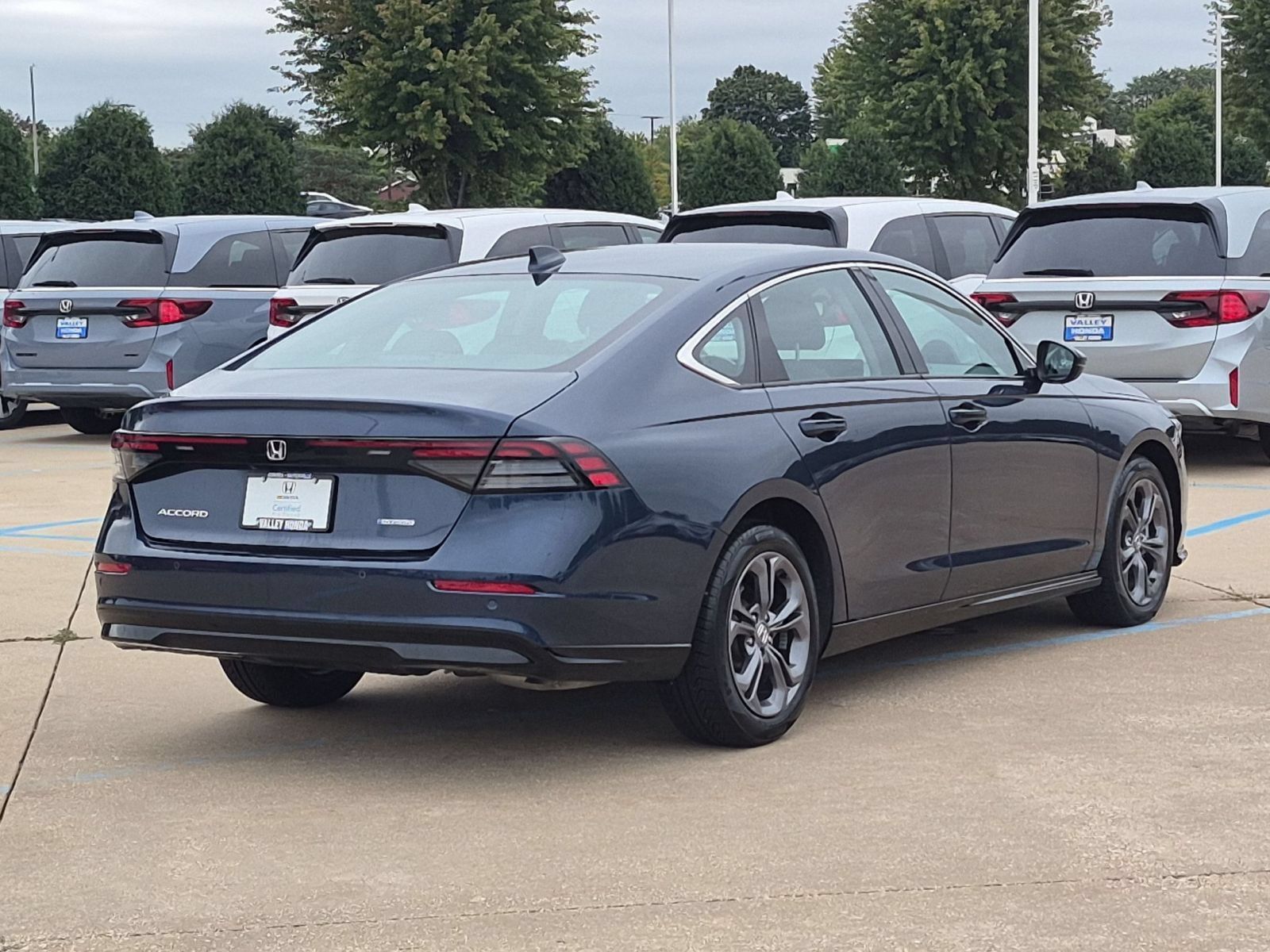 Certified 2025 Honda Accord EX-L image 6